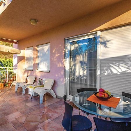 1 Bedroom Amazing Apartment In Риека Экстерьер фото