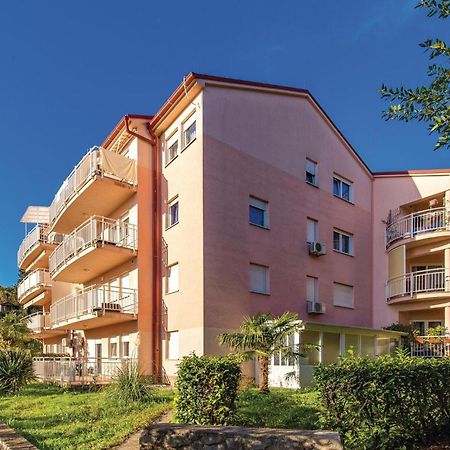 1 Bedroom Amazing Apartment In Риека Экстерьер фото