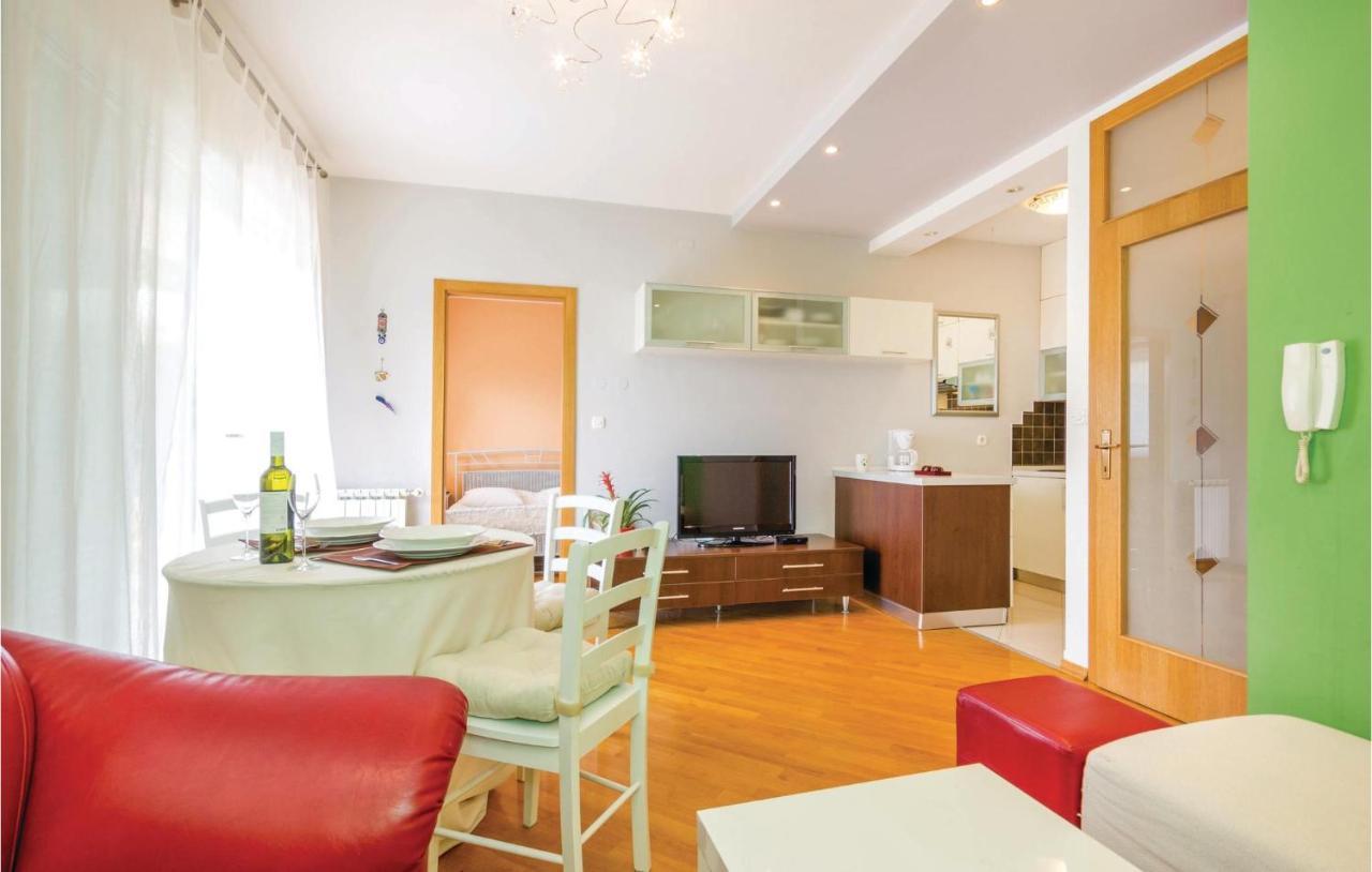 1 Bedroom Amazing Apartment In Риека Экстерьер фото