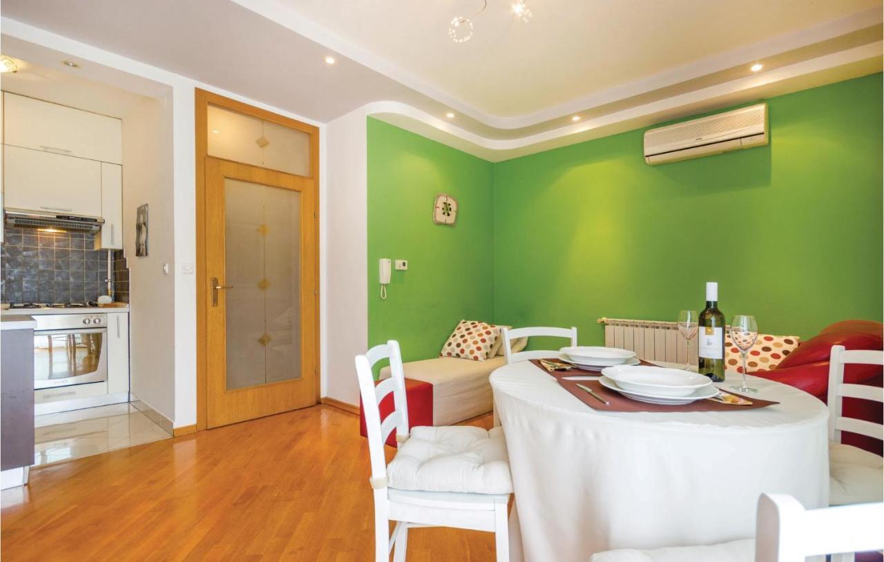 1 Bedroom Amazing Apartment In Риека Экстерьер фото
