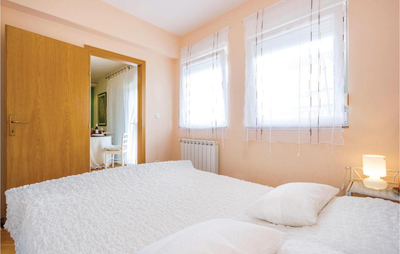 1 Bedroom Amazing Apartment In Риека Экстерьер фото