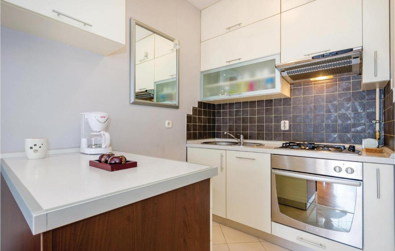 1 Bedroom Amazing Apartment In Риека Экстерьер фото